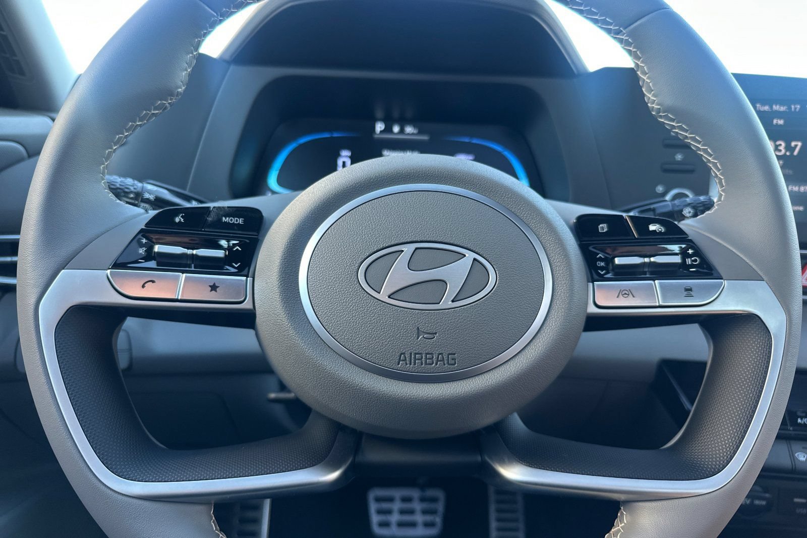 Certified 2026 Hyundai Elantra SEL Sport FWD image 25