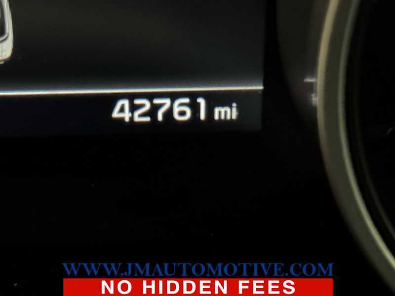 Used 2024 Kia Carnival LX image 23