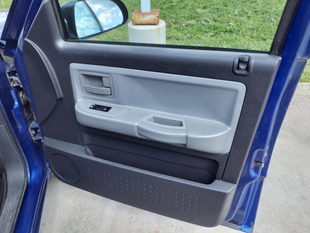 Used 2011 Dodge Dakota Big Horn image 19