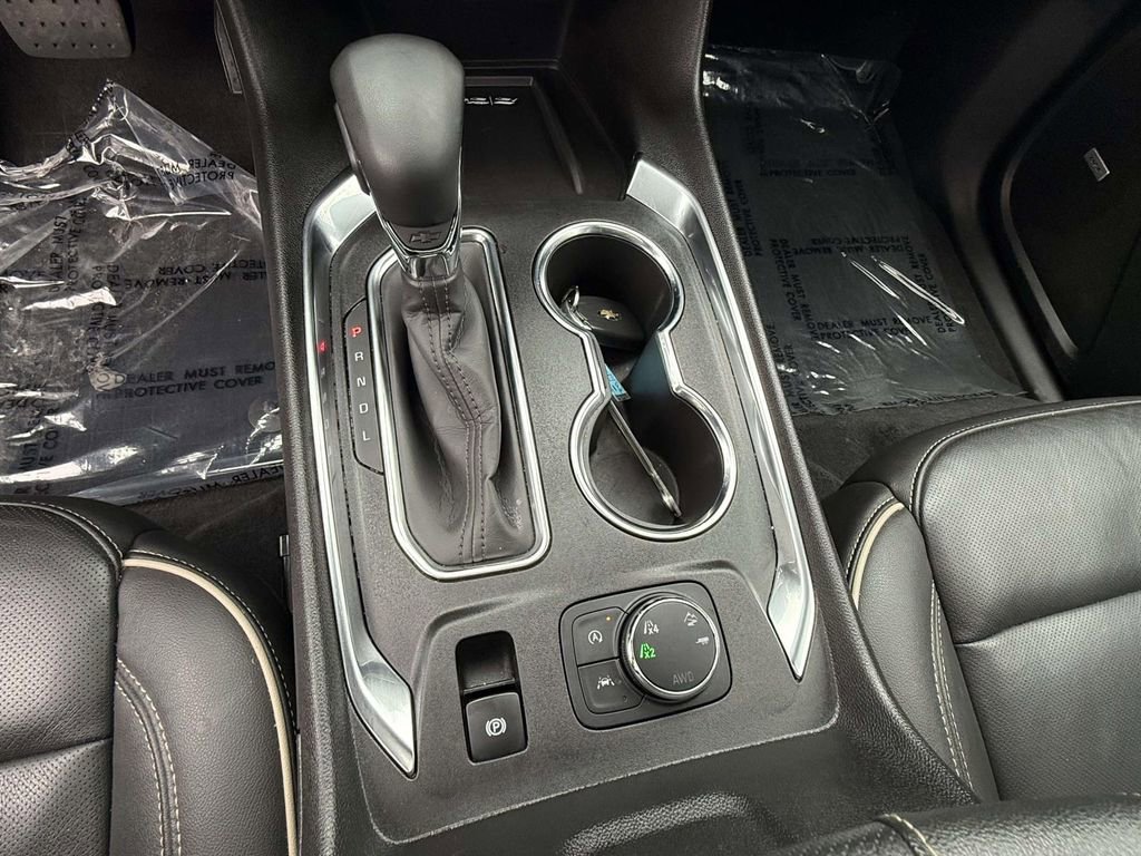 Used 2023 Chevrolet Traverse Premier w/ Redline Edition image 19