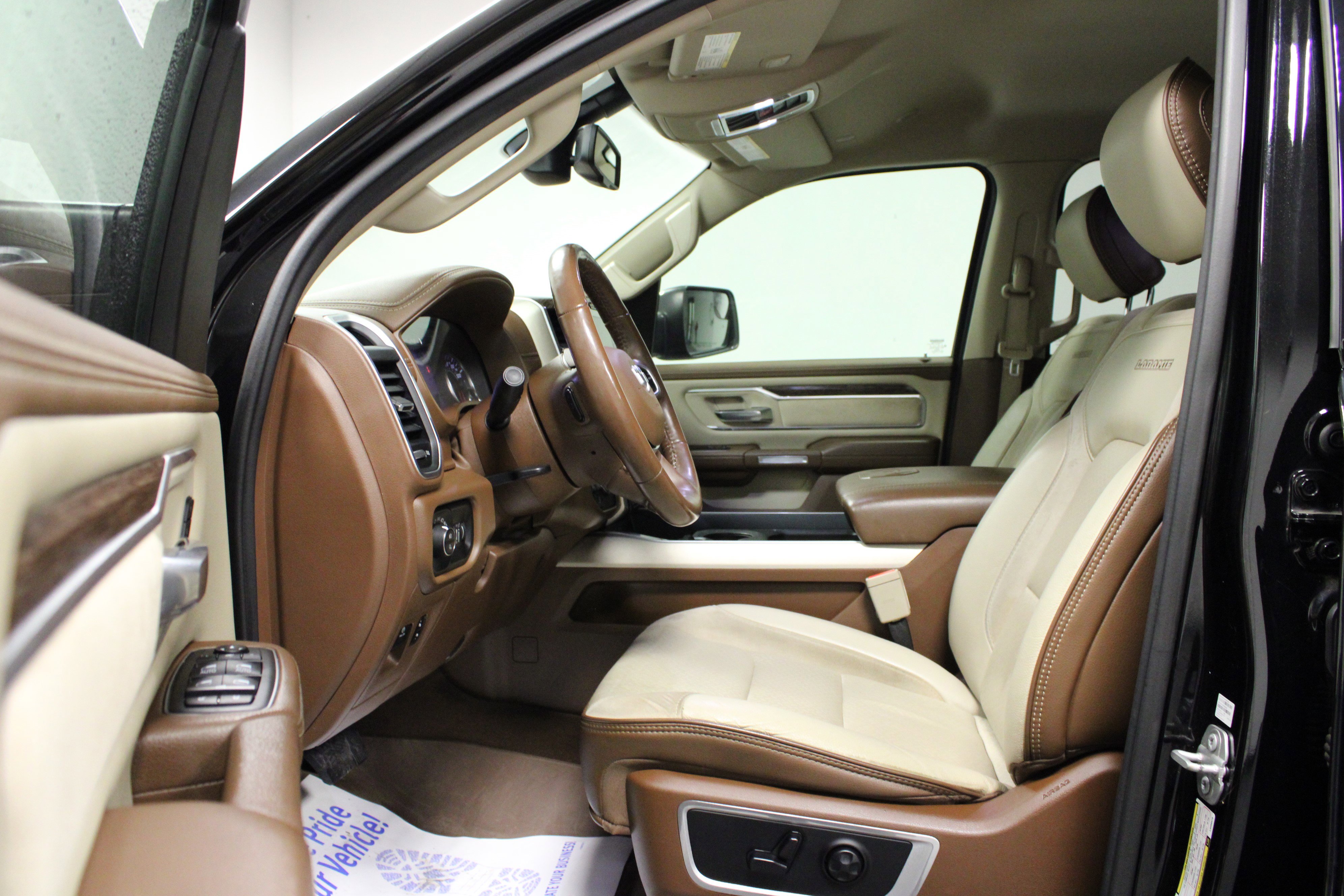 Used 2020 RAM 1500 Laramie image 12