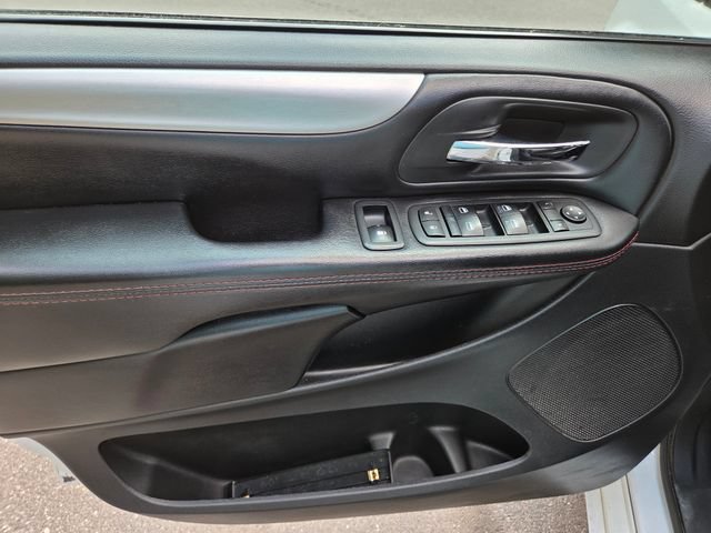 Used 2020 Dodge Grand Caravan GT FWD image 12