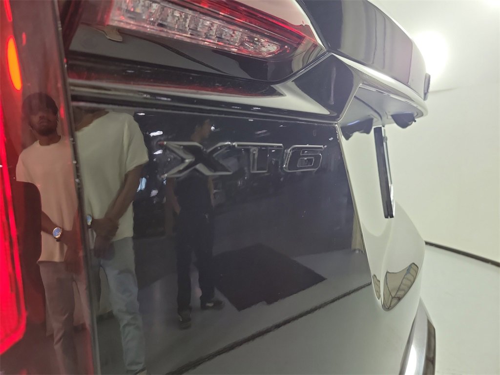 Certified 2023 Cadillac XT6 Premium Luxury w/ Technology Package image 6