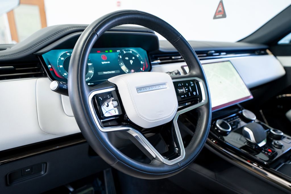 Used 2023 Land Rover Range Rover Sport SE image 34