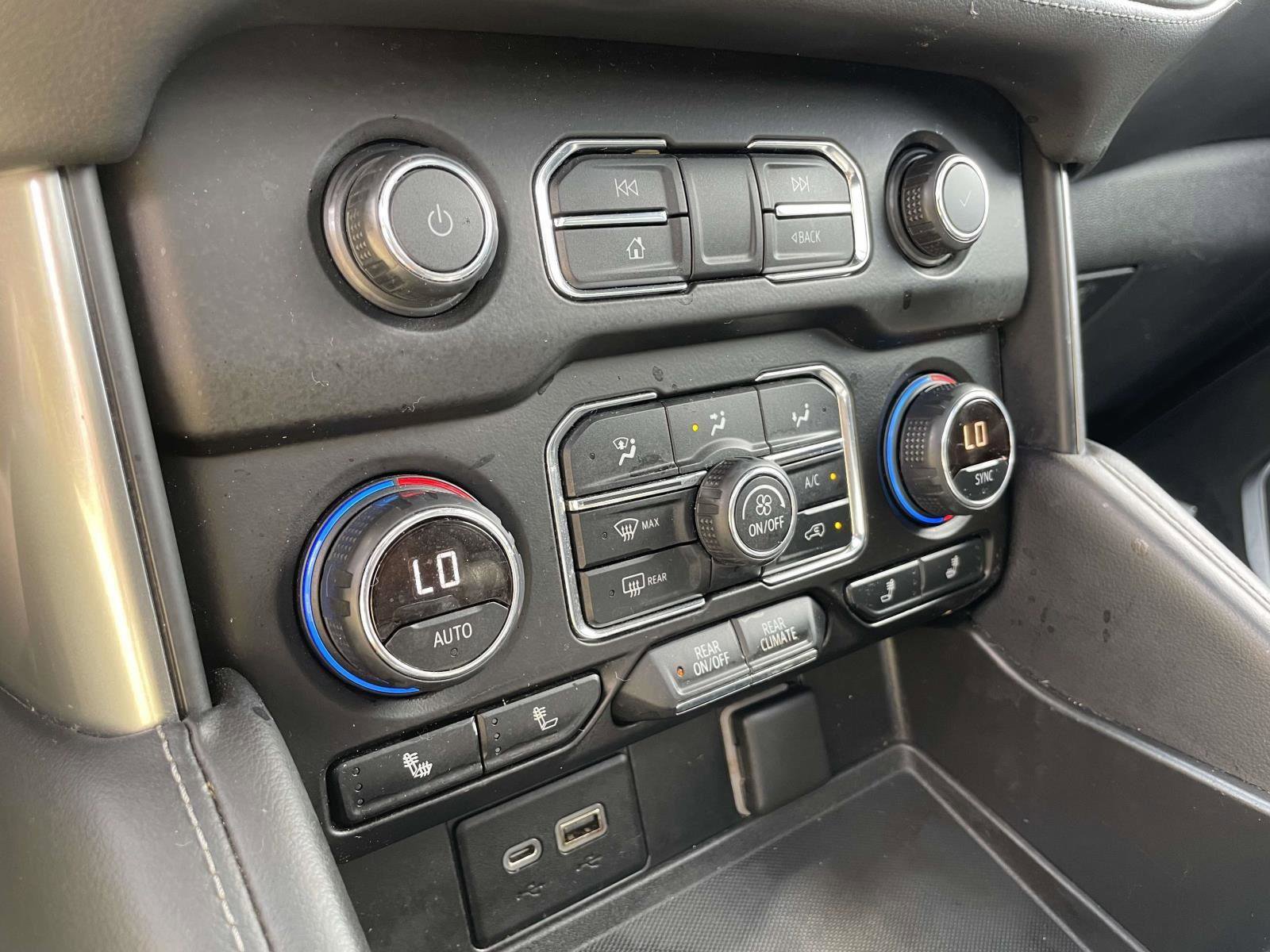 Used 2021 Chevrolet Tahoe Z71 w/ Z71 Signature Package image 15