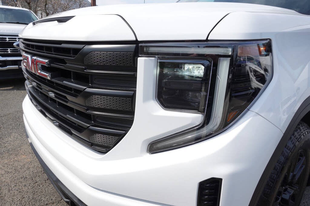 Used 2023 GMC Sierra 1500 Pro w/ Graphite Edition AWD/4WD image 59