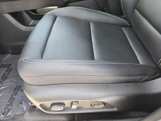 Used 2025 GMC Terrain Elevation w/ Elevation Premium Package AWD/4WD image 23