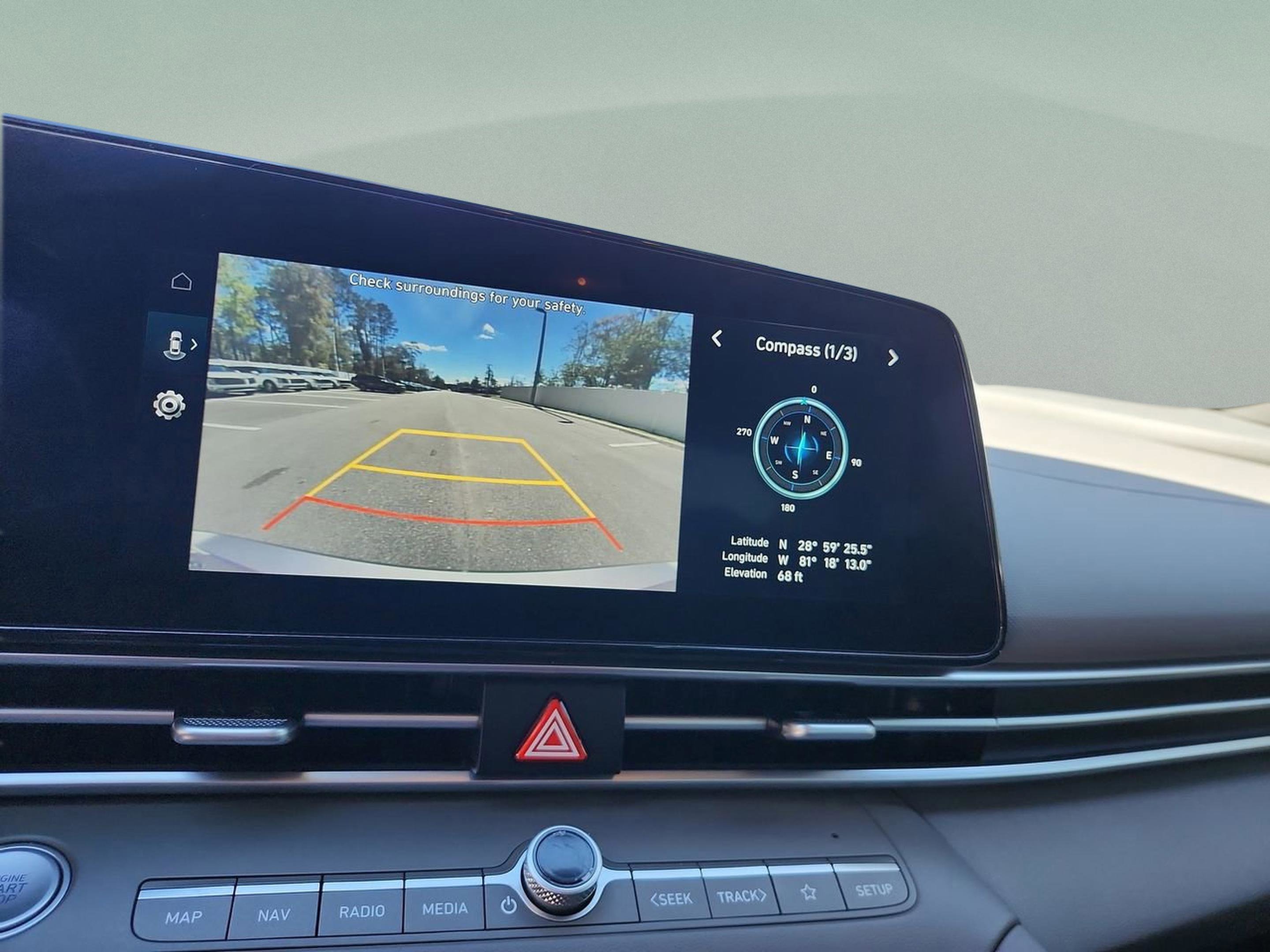 Used 2023 Hyundai Elantra SEL w/ Convenience Package image 21