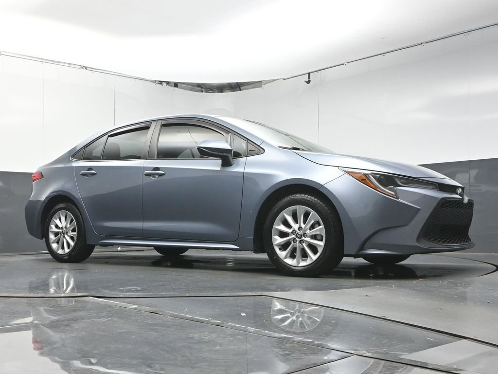 Used 2021 Toyota Corolla LE w/ LE Convenience Package FWD image 37