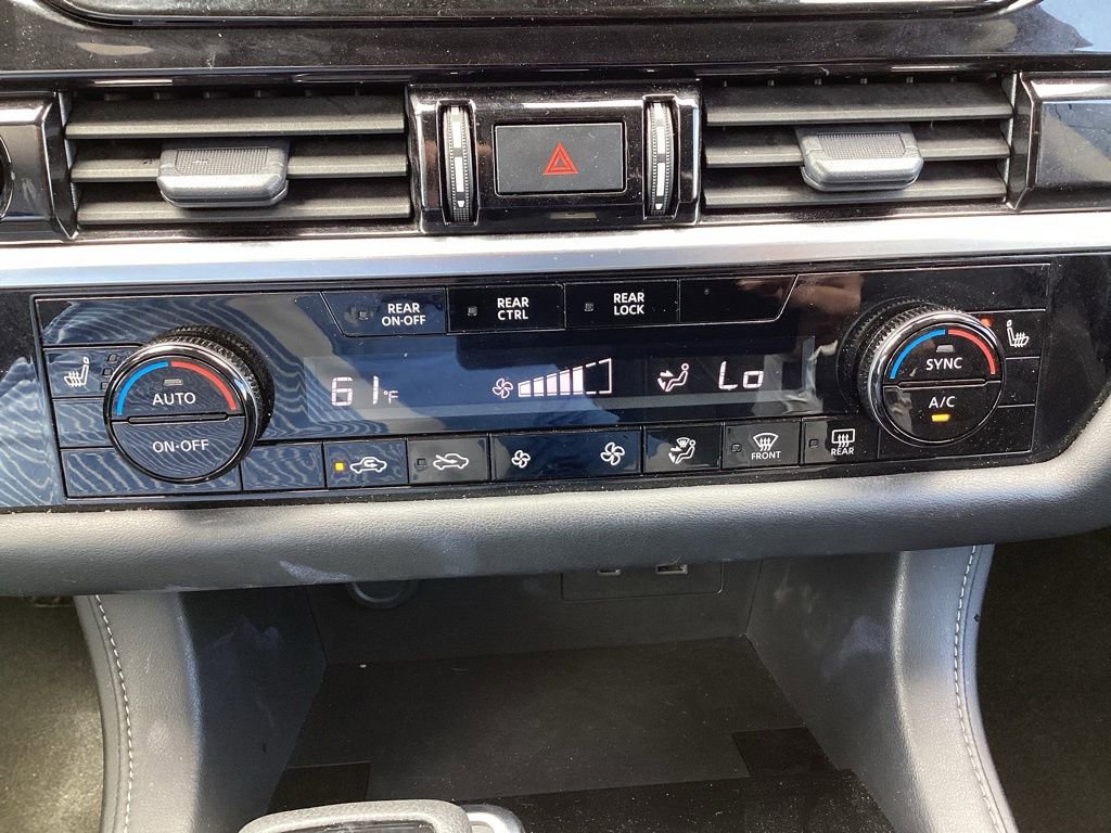 Used 2025 Nissan Pathfinder SV AWD/4WD image 25