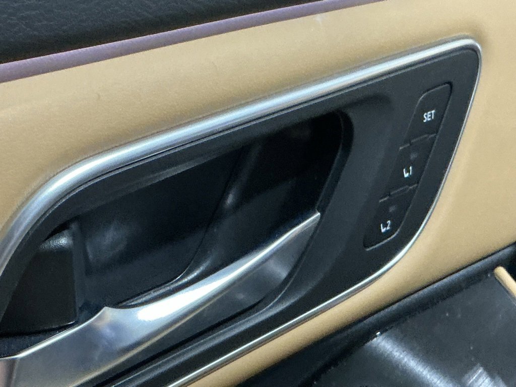 Used 2023 Nissan Rogue Platinum w/ Platinum Premium Package image 13