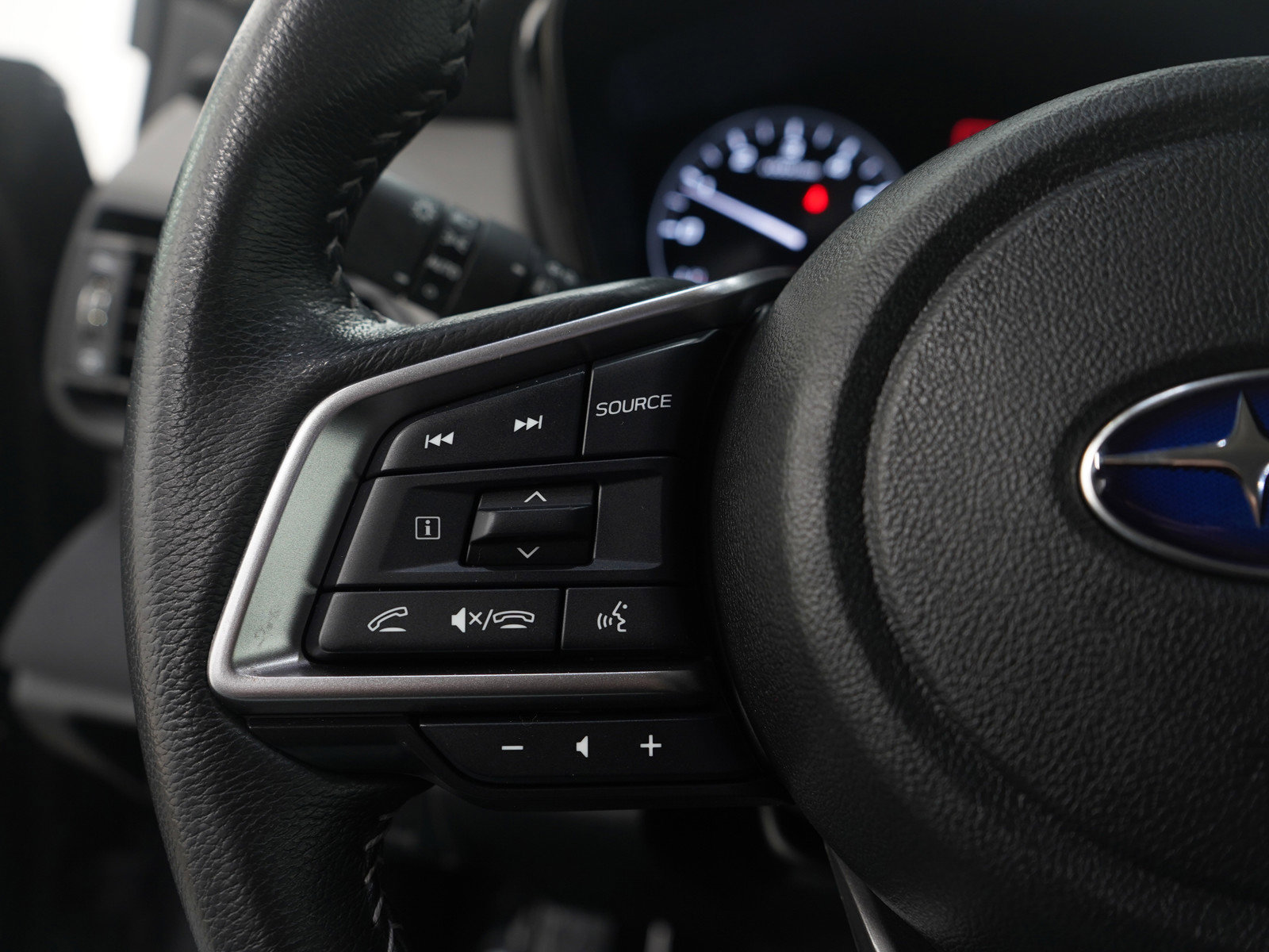 Used 2024 Subaru Outback Premium image 26
