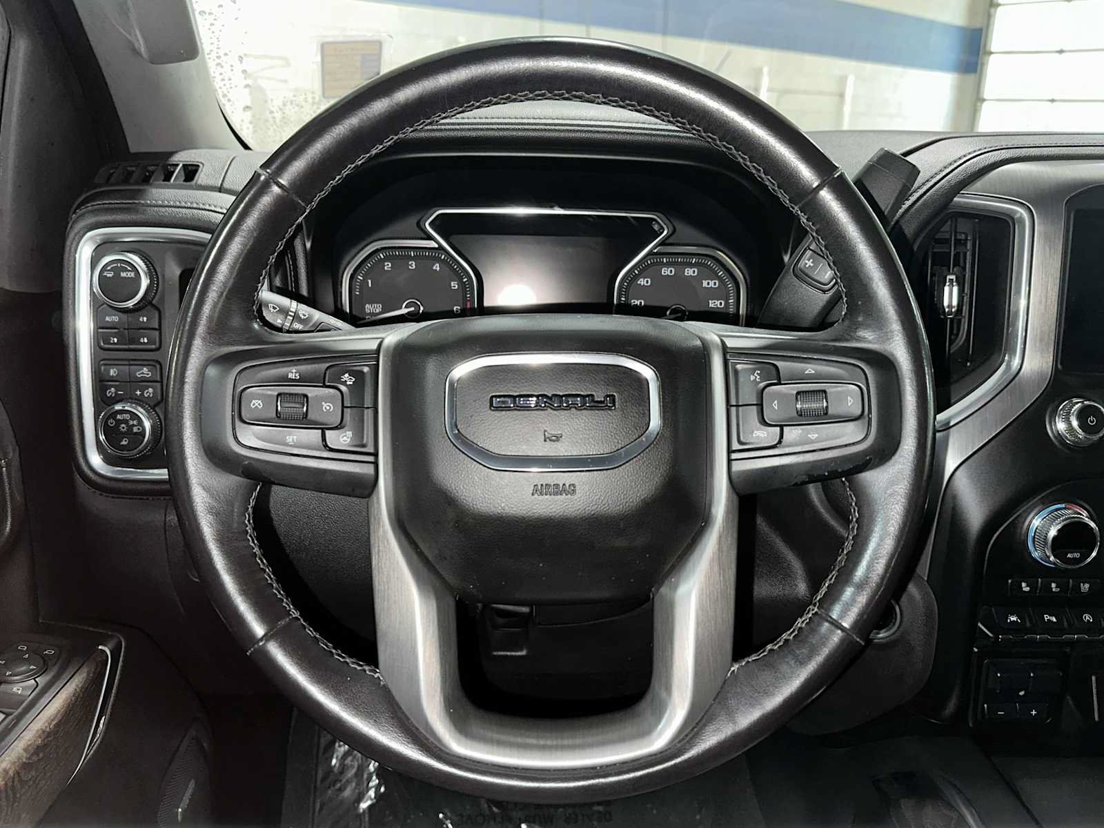 Certified 2021 GMC Sierra 1500 Denali w/ Denali Ultimate Package AWD/4WD image 32