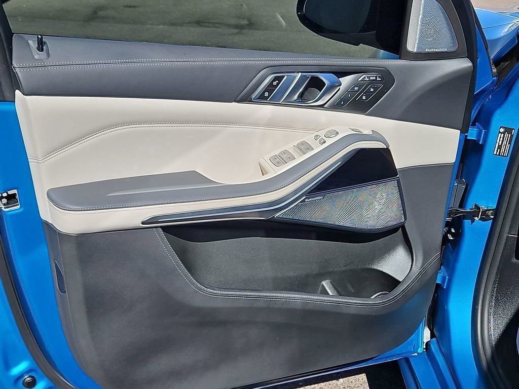 Used 2024 BMW X7 M60i w/ Executive Package image 13