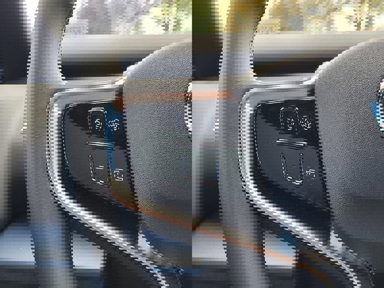 New 2026 Volvo EX30 Plus w/ Protection Package image 17