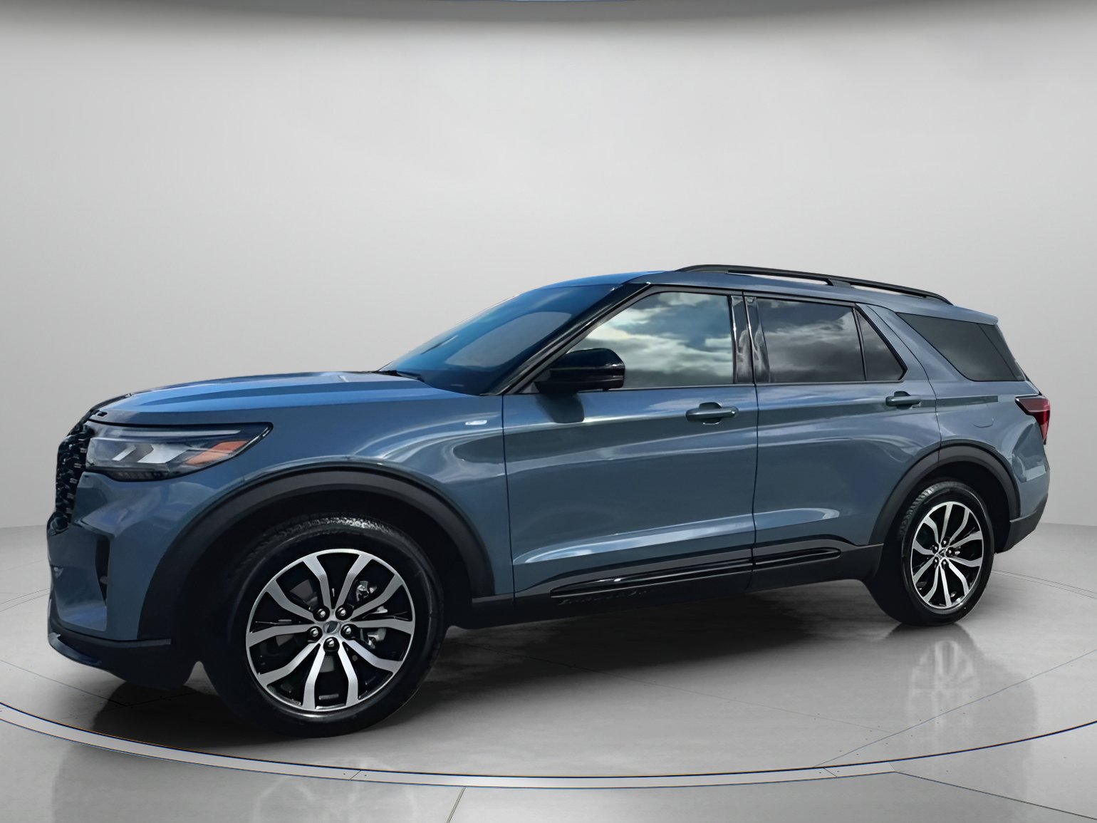New 2026 Ford Explorer ST-Line image 13
