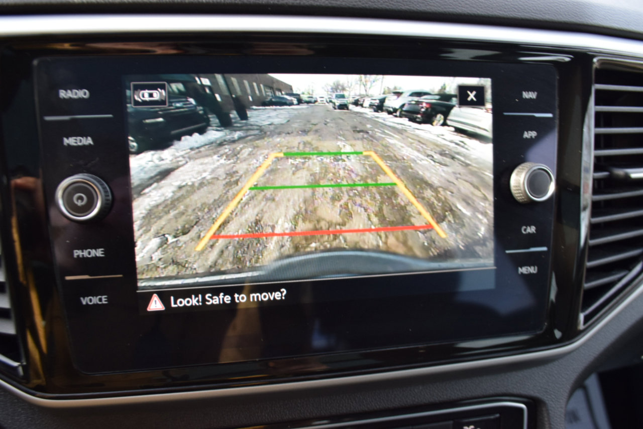 Used 2023 Volkswagen Atlas Cross Sport SEL image 19