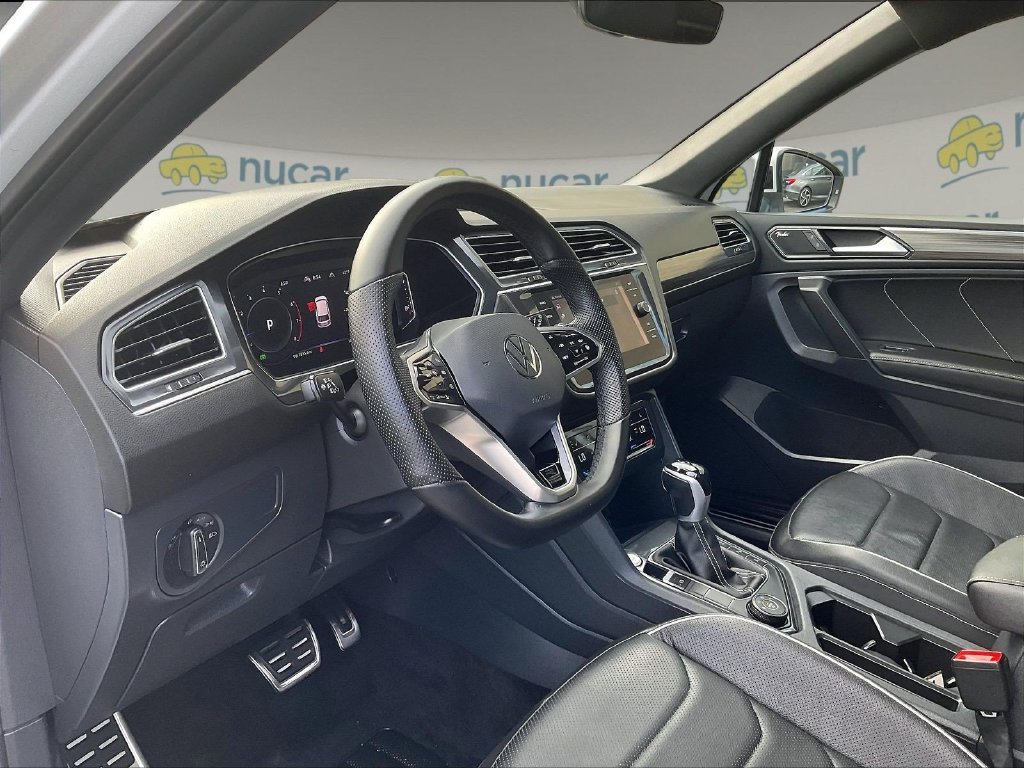 Used 2024 Volkswagen Tiguan SEL R-Line AWD/4WD image 8