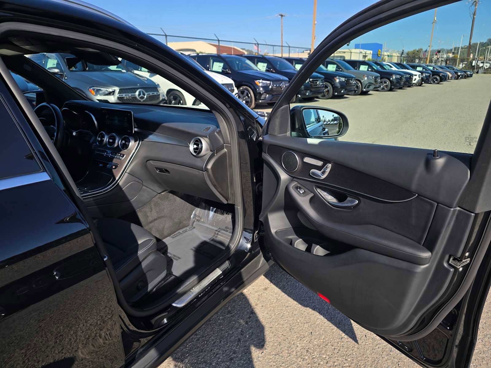 Used 2022 Mercedes-Benz GLC 300 4MATIC image 12