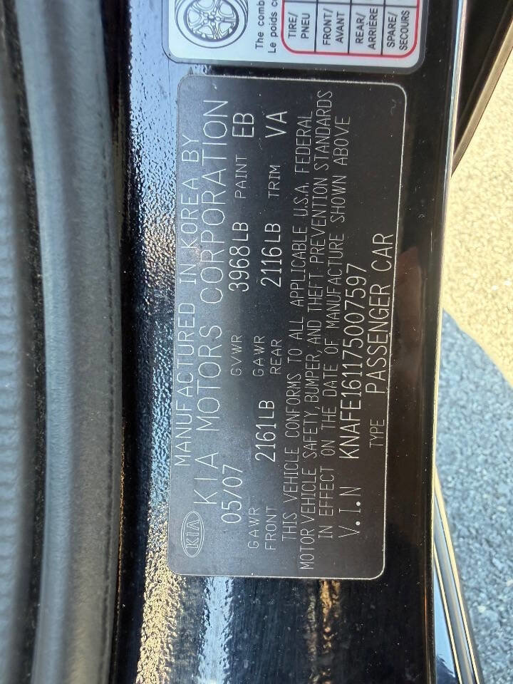 Used 2007 Kia Spectra5 SX FWD image 23