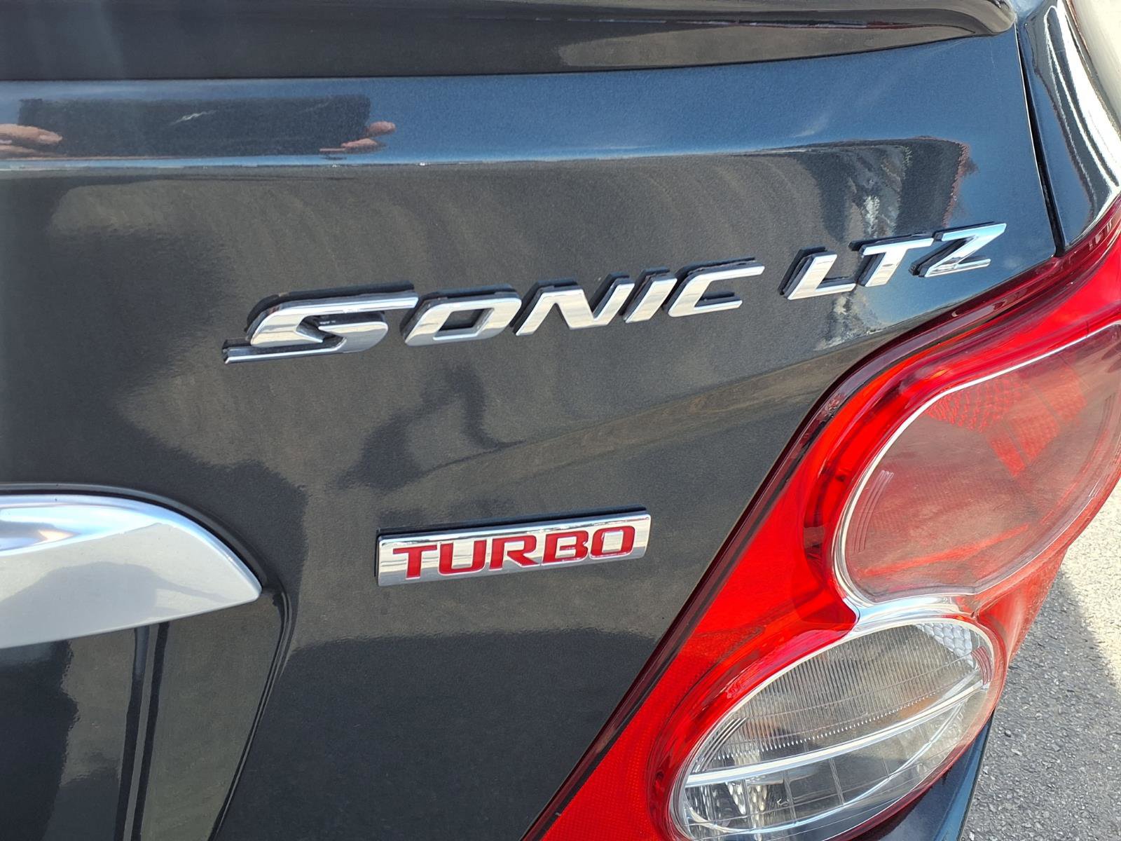 Used 2014 Chevrolet Sonic LTZ w/ Dusk Package image 21