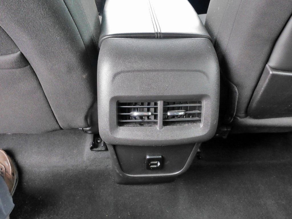 Used 2018 GMC Terrain SLE image 17