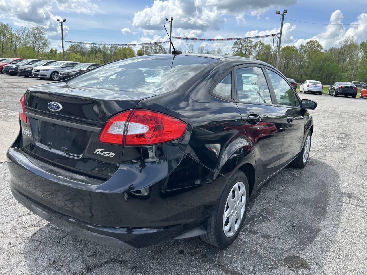Used 2012 Ford Fiesta S FWD image 6