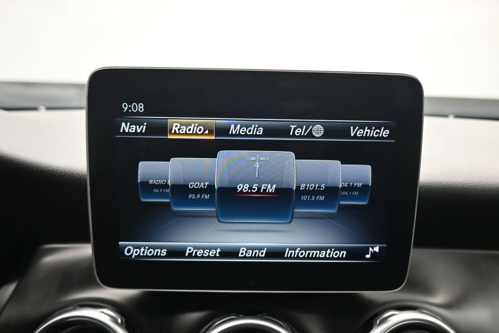 Used 2020 Mercedes-Benz GLA 250 4MATIC image 16
