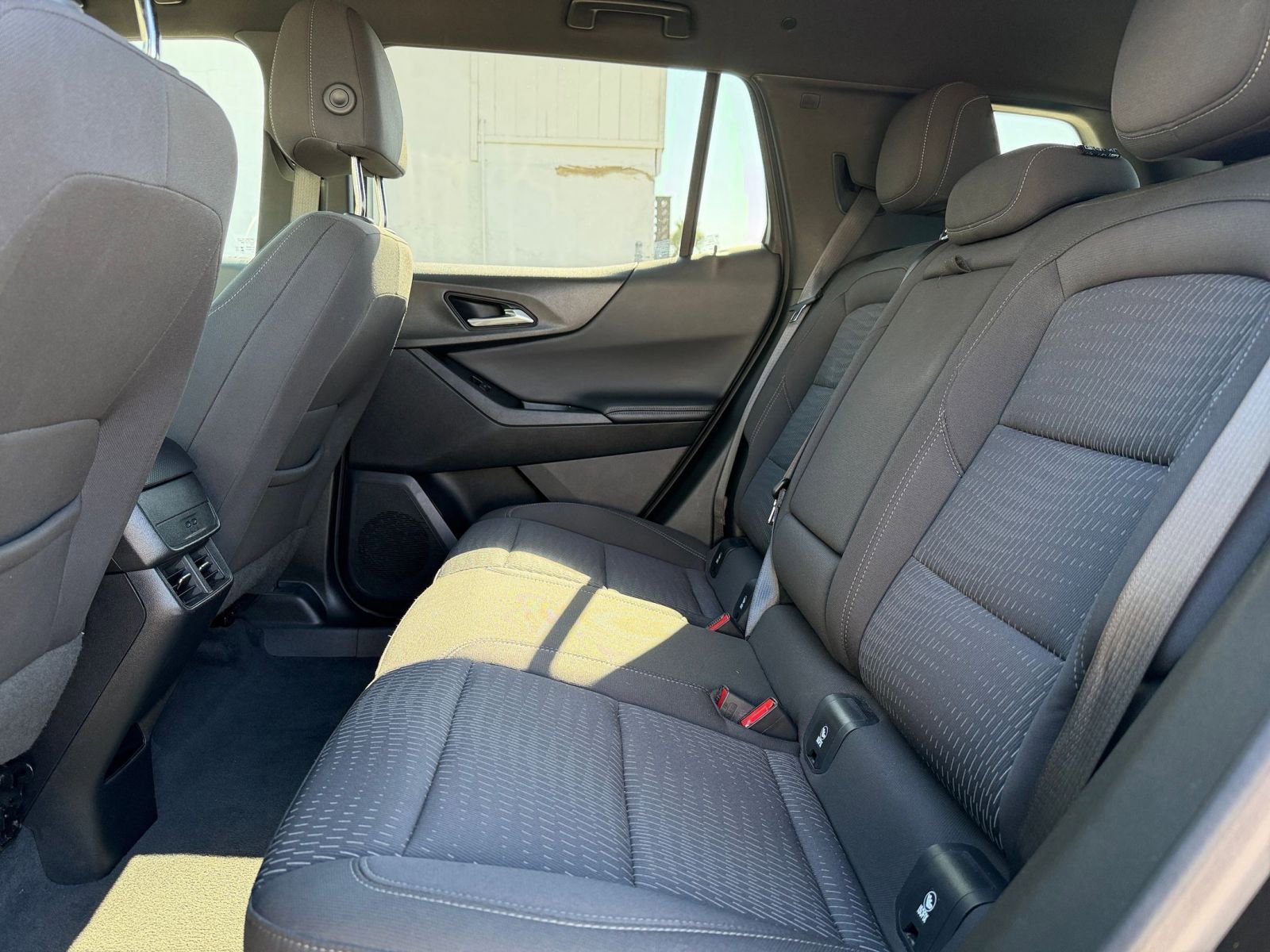 Used 2025 Chevrolet Equinox LT image 24