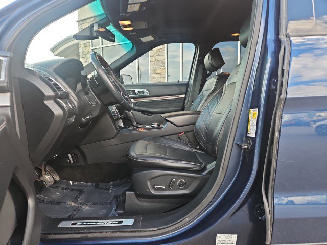 Used 2017 Ford Explorer Platinum image 11