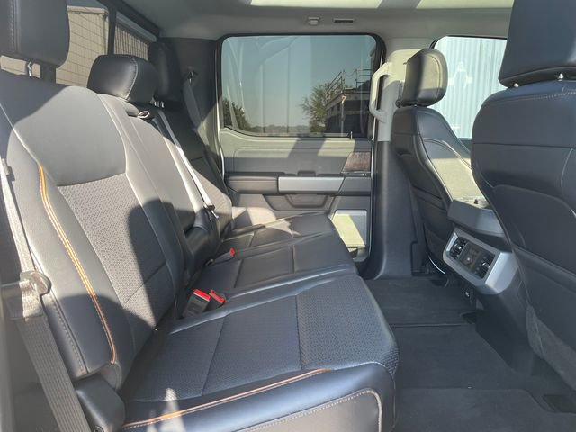 Used 2025 Ford F350 Lariat w/ Chrome Package image 19