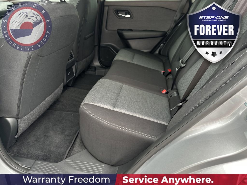 Used 2023 Nissan Rogue SV FWD image 31