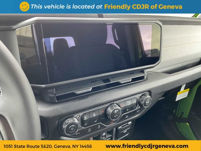 New 2026 Jeep Gladiator Sport AWD/4WD image 17