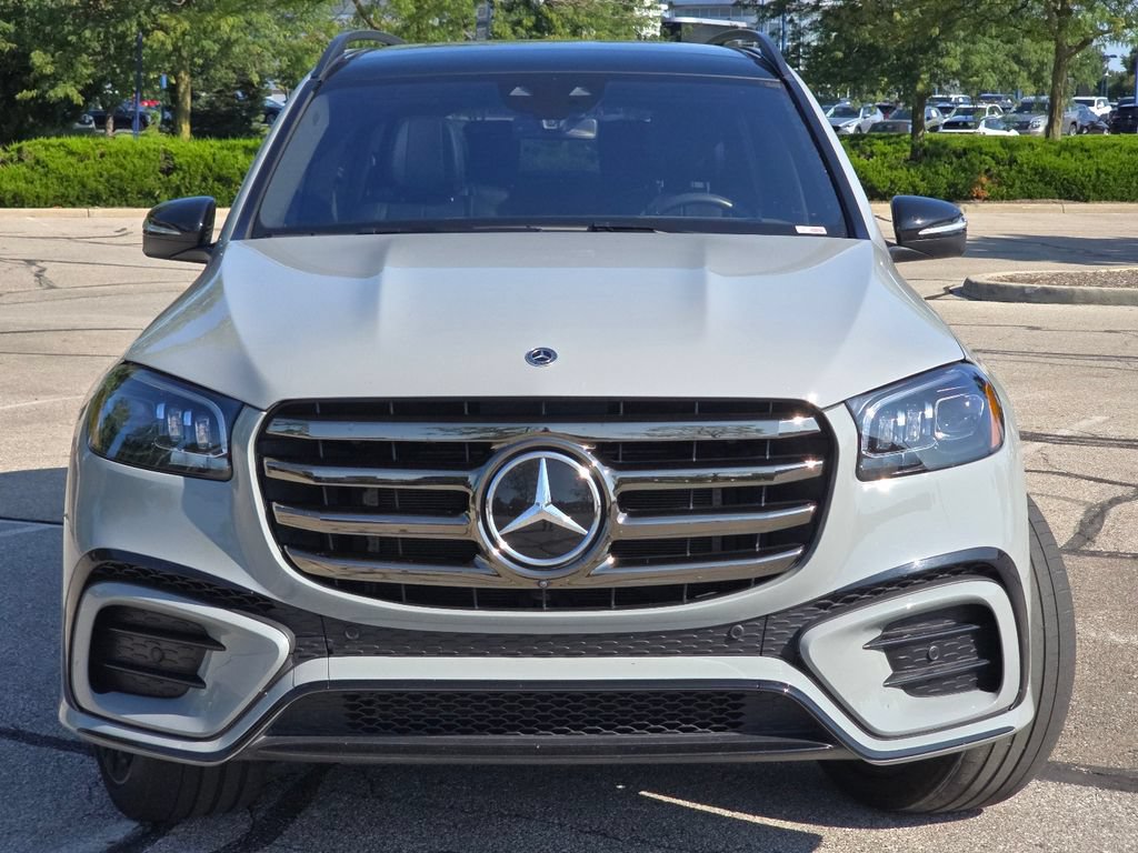 Used 2024 Mercedes-Benz GLS 580 4MATIC image 11