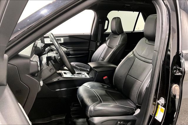 Used 2021 Ford Explorer ST w/ ST Street Pack image 22