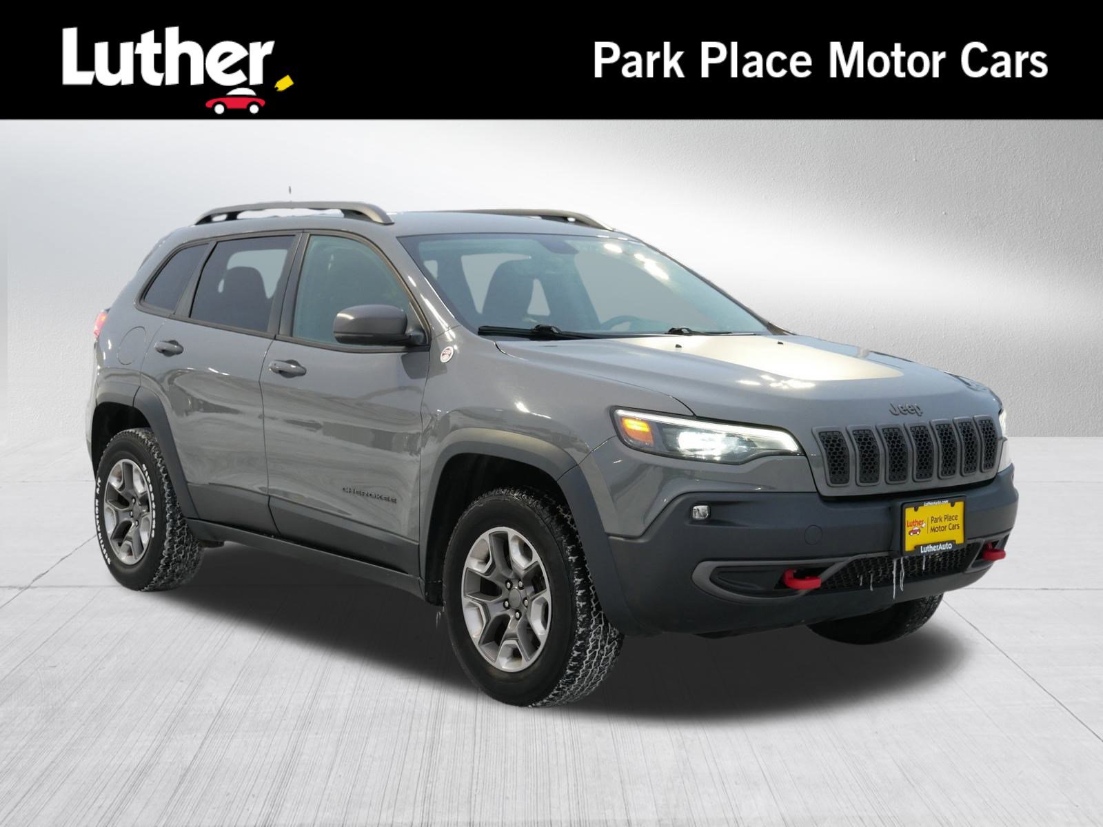 Used 2019 Jeep Cherokee Trailhawk w/ Cold Weather Group image 1