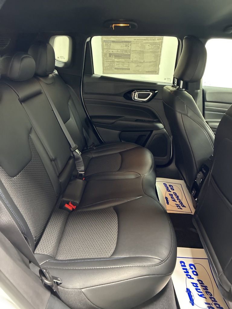 New 2026 Jeep Compass Latitude image 23