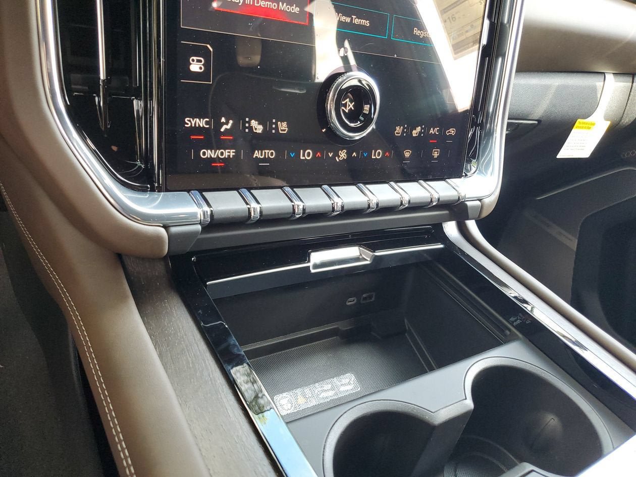 New 2026 GMC Yukon XL Denali Ultimate AWD/4WD image 23