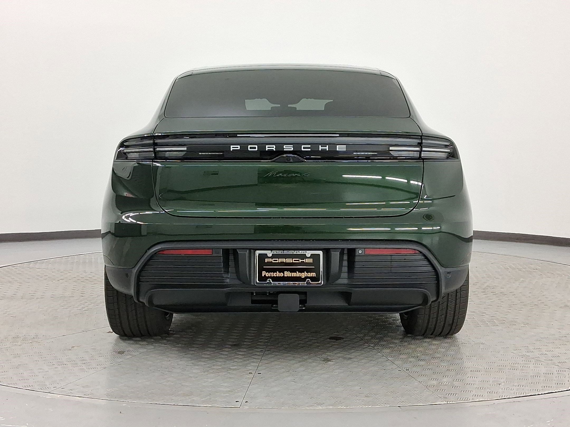 Used 2026 Porsche Macan image 10