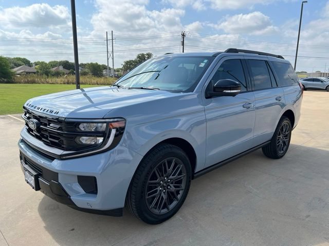 New 2027 Ford Expedition Platinum w/ Stealth Appearance Package AWD/4WD image 3