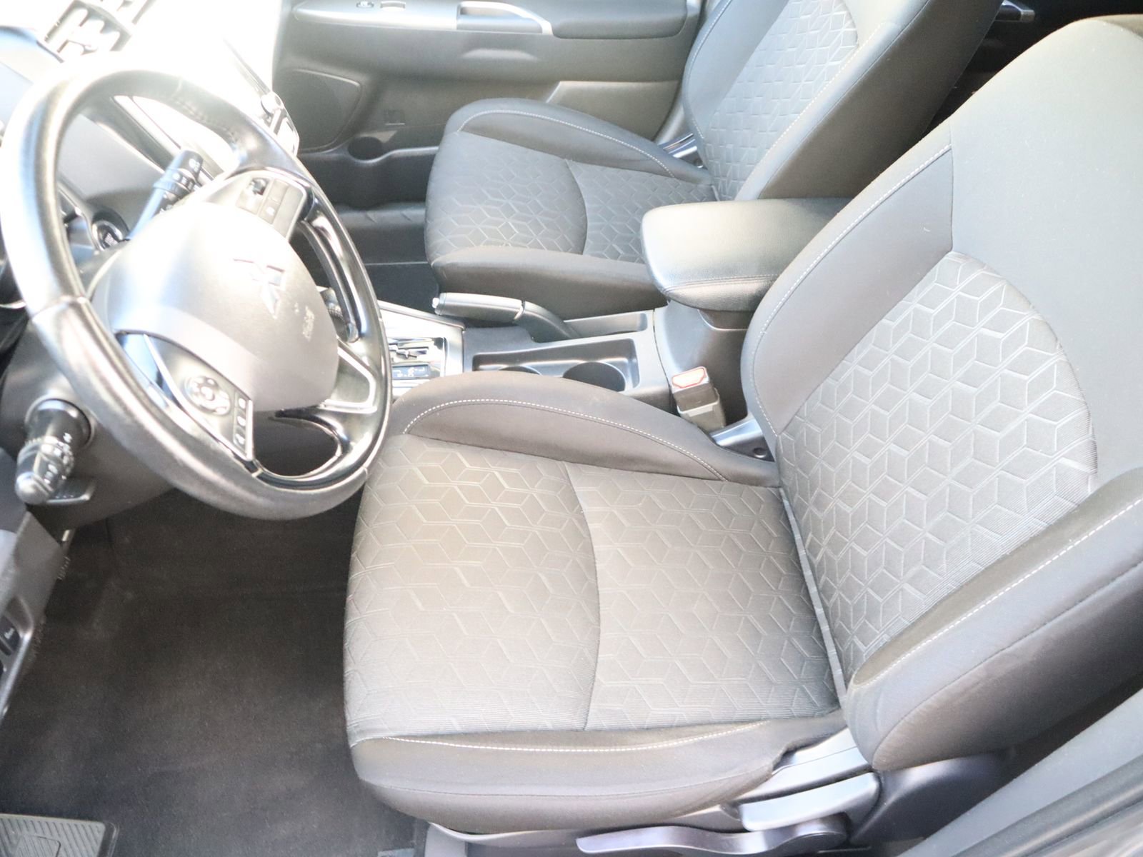 Used 2020 Mitsubishi Outlander Sport SE image 27