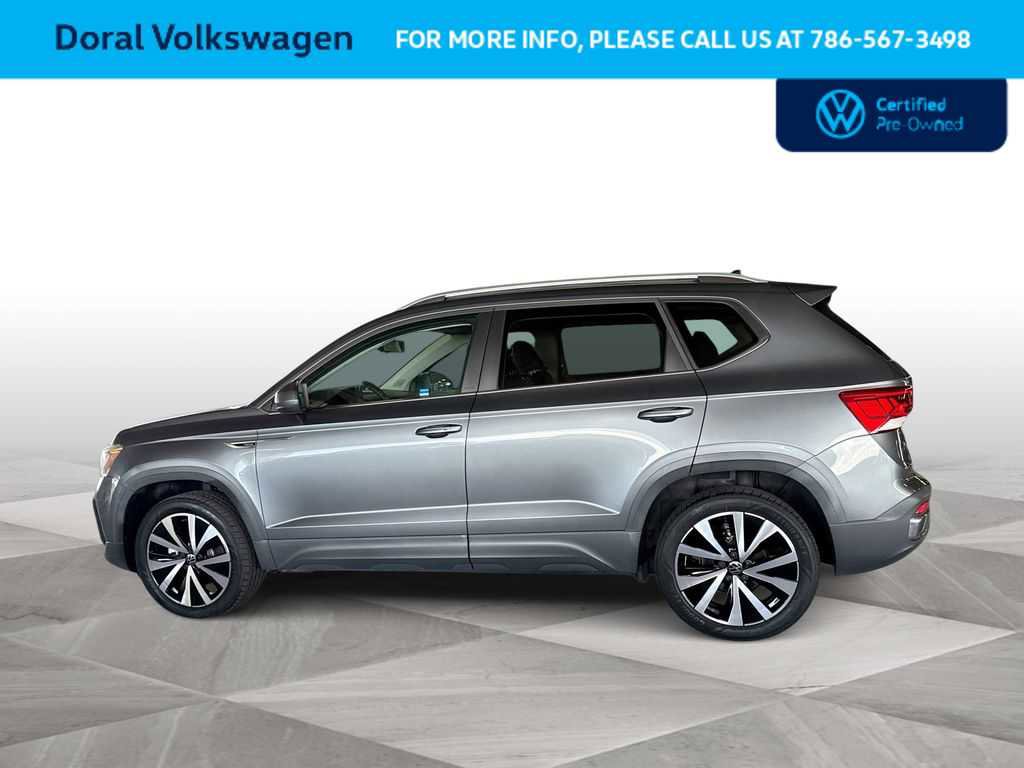 Certified 2022 Volkswagen Taos SE FWD image 5