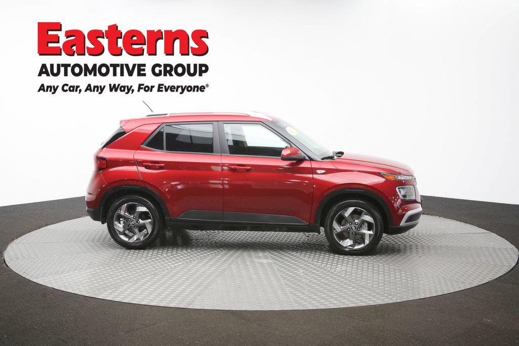 Used 2024 Hyundai Venue Limited FWD image 45