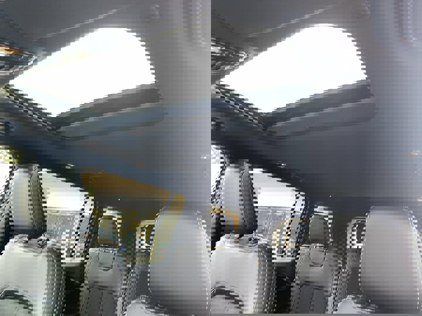 New 2025 Jeep Grand Cherokee L Altitude image 16