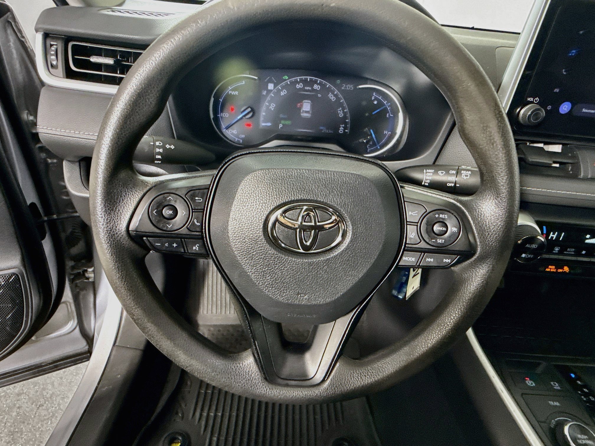 Certified 2024 Toyota RAV4 LE AWD/4WD image 11
