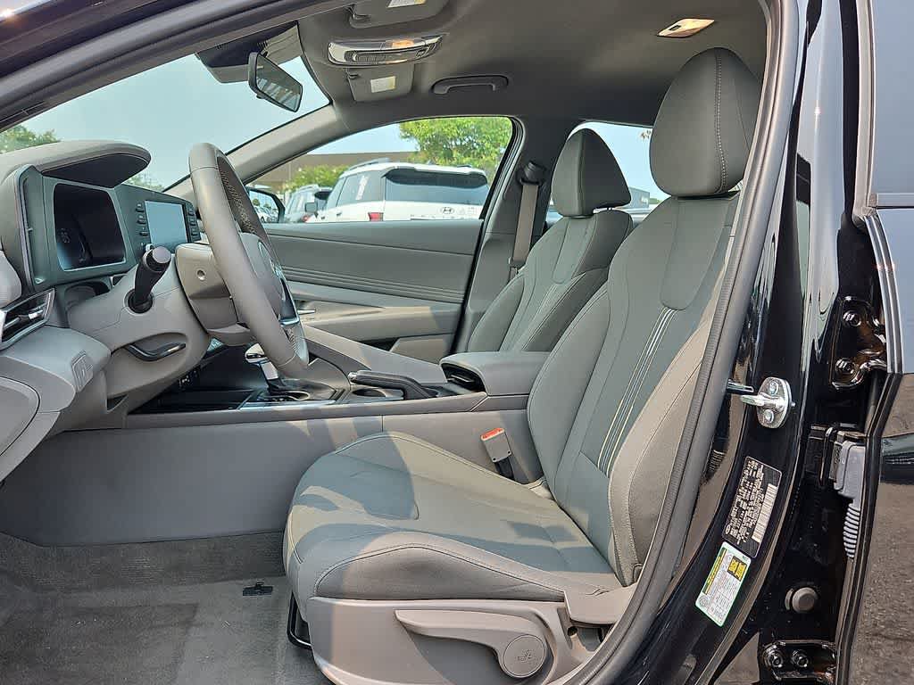 Certified 2025 Hyundai Elantra Sport w/ Cargo Package FWD image 12