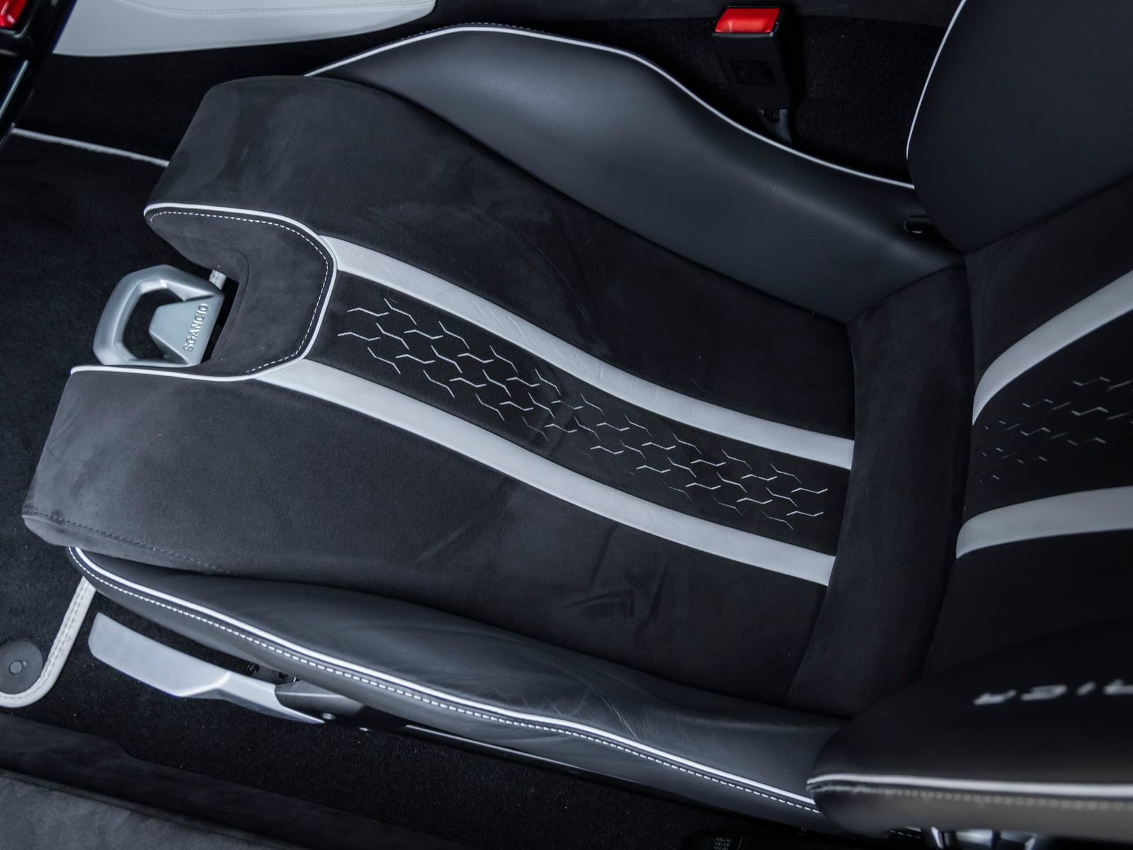 Used 2023 Lamborghini Huracan Tecnica RWD image 22