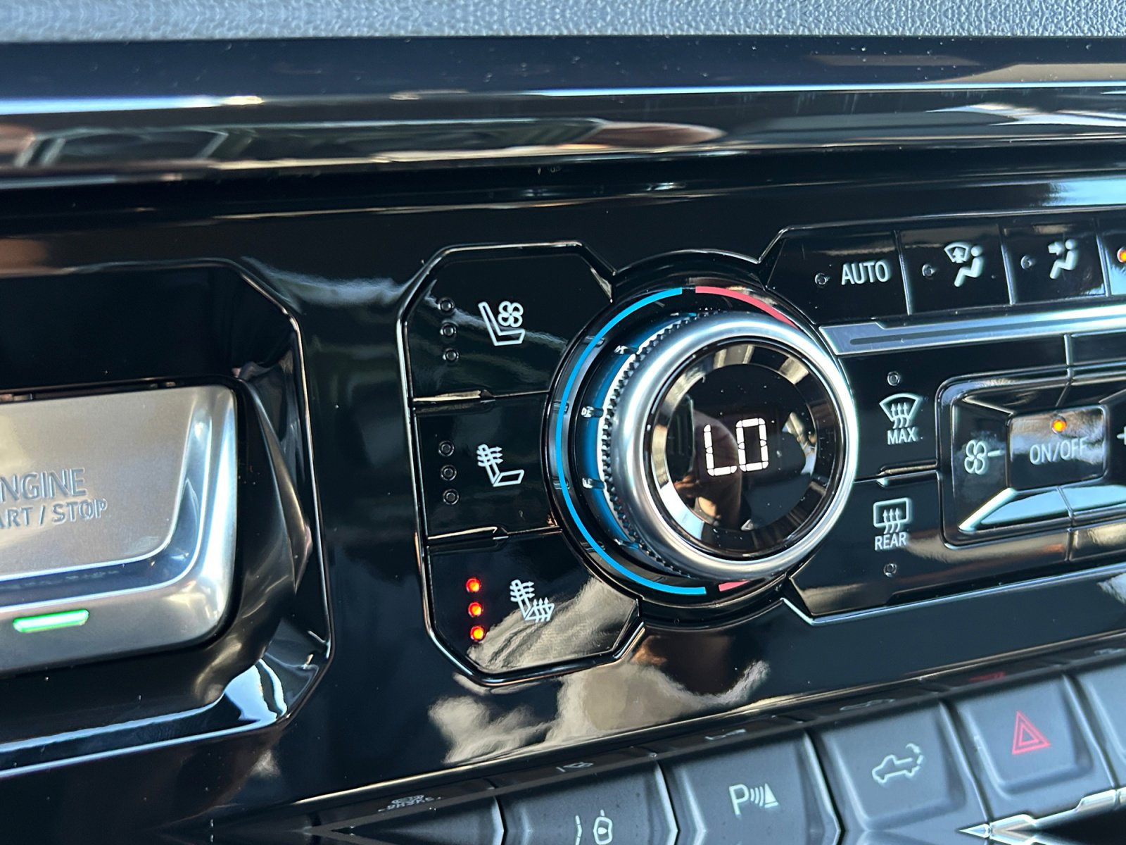 New 2026 GMC Sierra 2500 AT4 w/ AT4 Premium Plus Package image 25