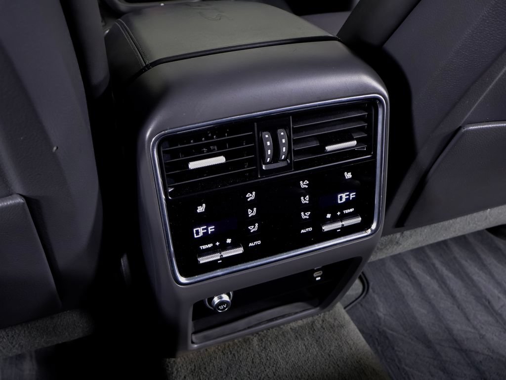 Certified 2023 Porsche Cayenne GTS w/ Premium Package Plus AWD/4WD image 28
