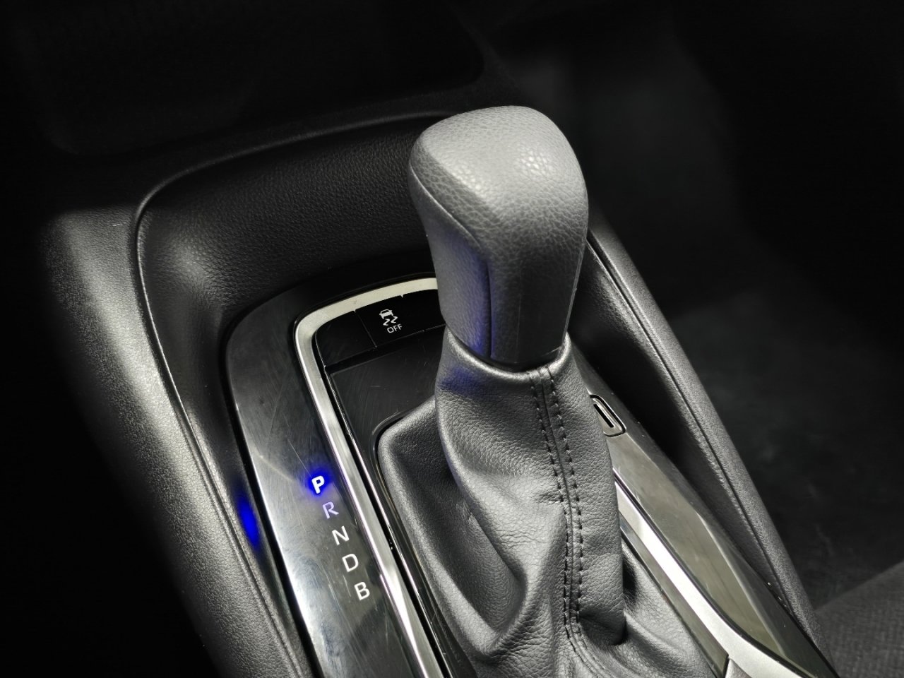 Certified 2025 Toyota Corolla LE image 26